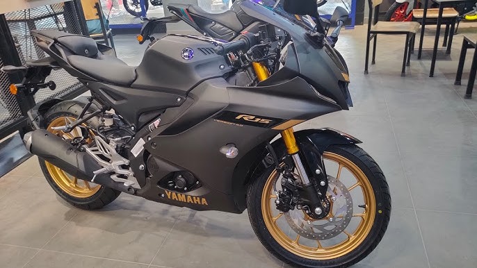 Yamaha R15 V4